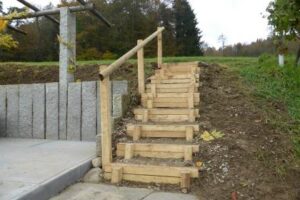 30-44-2000-06 Holztreppen